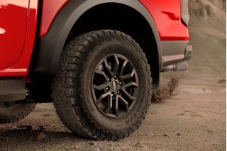 Το νέο Ranger Raptor ξαναγράφει τους Off-Road κανόνες